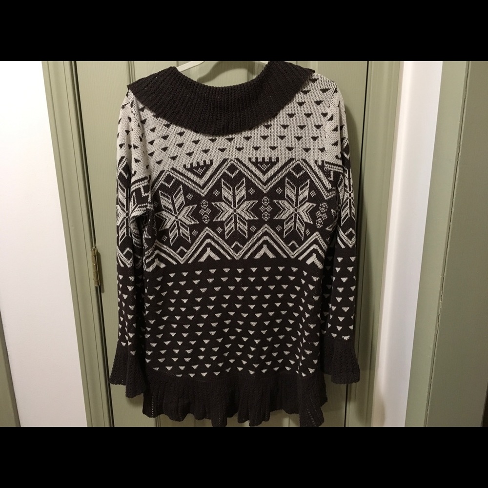 Sweater - Picture 3 of 5